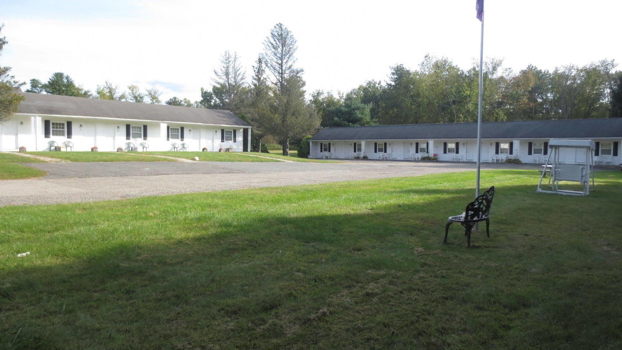 Villager Motel Уилямстаун Екстериор снимка